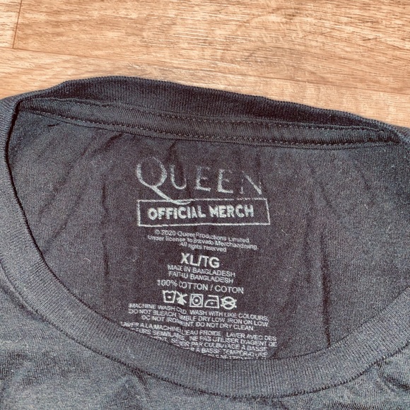 Queen Official Merch Tee-Shirt - Picture 3 of 3